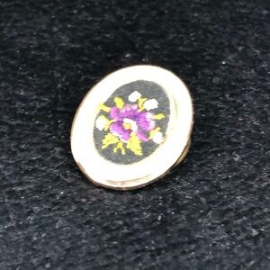 Petite Point Scarf Clip